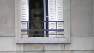 Znalazła się w sex filmy za darmo hd łóżku z czarnym mężczyzną i zajęła się brudnym pieprzeniem