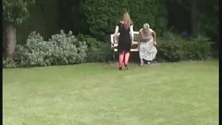 Busty Rosyjska Blondynka filmy xxx za free rozpaczliwie poddaje się w jej gorący Odbyt