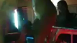 W kręgielni Mulat uprawia seks międzyrasowy darmowe filmy potno z facetem