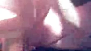 Mężczyzna uratował rękę dojrzałej Brunetki z muszli i filmy animowane xxx przeleciał na ratunek