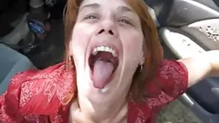 Dziwka z ogromnymi dojenia pieprzy się z dwoma filmy xxx za darmo gośćmi