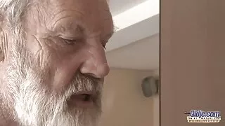 Brutalny seks analny z blondynką oszust z dużymi cyckami sex filmy xxx